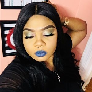 Meet your Posher, Julie